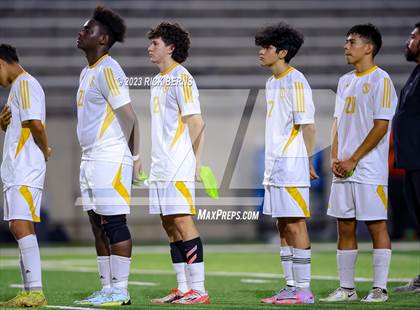 Thumbnail 2 in Grand Oaks vs Eisenhower (UIL6A RegionII Bi-district playoffs) photogallery.