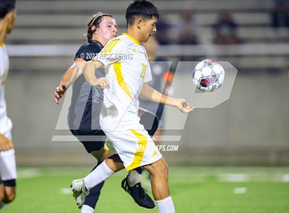 Thumbnail 2 in Grand Oaks vs Eisenhower (UIL6A RegionII Bi-district playoffs) photogallery.