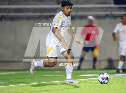 Thumbnail 1 in Grand Oaks vs Eisenhower (UIL6A RegionII Bi-district playoffs) photogallery.