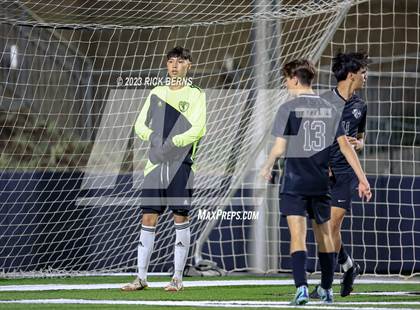 Thumbnail 3 in Grand Oaks vs Eisenhower (UIL6A RegionII Bi-district playoffs) photogallery.