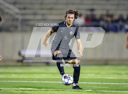 Thumbnail 3 in Grand Oaks vs Eisenhower (UIL6A RegionII Bi-district playoffs) photogallery.