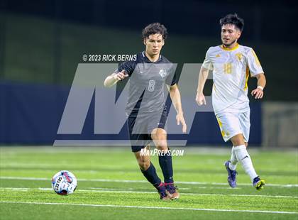 Thumbnail 2 in Grand Oaks vs Eisenhower (UIL6A RegionII Bi-district playoffs) photogallery.