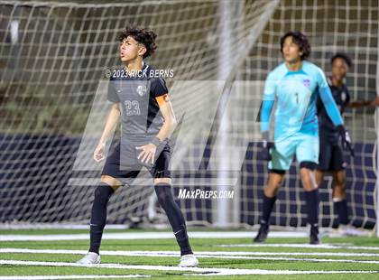 Thumbnail 1 in Grand Oaks vs Eisenhower (UIL6A RegionII Bi-district playoffs) photogallery.