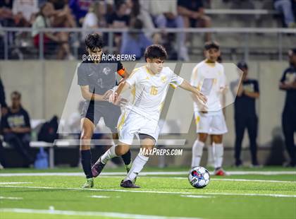Thumbnail 2 in Grand Oaks vs Eisenhower (UIL6A RegionII Bi-district playoffs) photogallery.