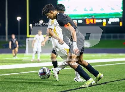Thumbnail 3 in Grand Oaks vs Eisenhower (UIL6A RegionII Bi-district playoffs) photogallery.