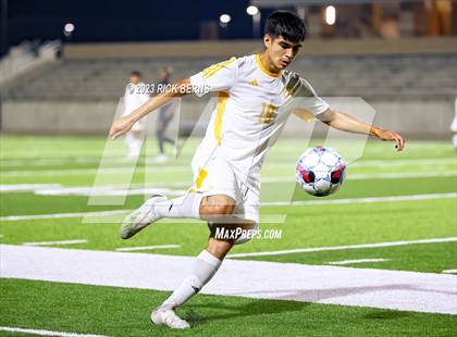 Thumbnail 1 in Grand Oaks vs Eisenhower (UIL6A RegionII Bi-district playoffs) photogallery.