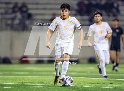Thumbnail 1 in Grand Oaks vs Eisenhower (UIL6A RegionII Bi-district playoffs) photogallery.