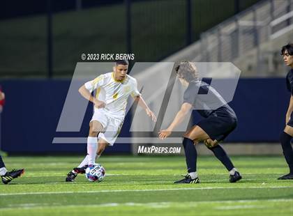 Thumbnail 1 in Grand Oaks vs Eisenhower (UIL6A RegionII Bi-district playoffs) photogallery.