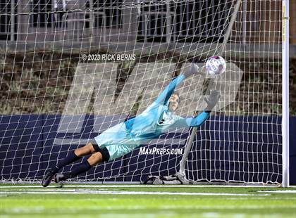 Thumbnail 3 in Grand Oaks vs Eisenhower (UIL6A RegionII Bi-district playoffs) photogallery.