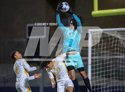 Thumbnail 1 in Grand Oaks vs Eisenhower (UIL6A RegionII Bi-district playoffs) photogallery.