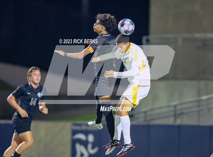 Thumbnail 1 in Grand Oaks vs Eisenhower (UIL6A RegionII Bi-district playoffs) photogallery.