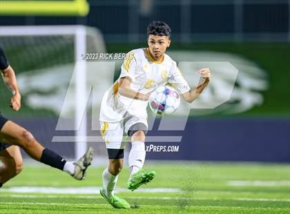 Thumbnail 3 in Grand Oaks vs Eisenhower (UIL6A RegionII Bi-district playoffs) photogallery.