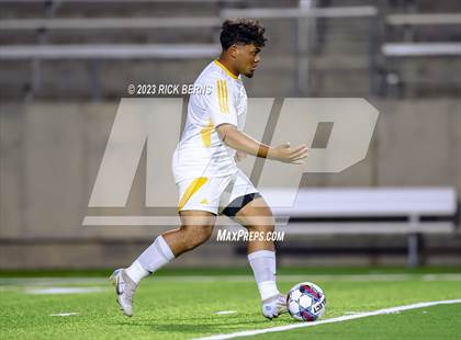 Thumbnail 2 in Grand Oaks vs Eisenhower (UIL6A RegionII Bi-district playoffs) photogallery.