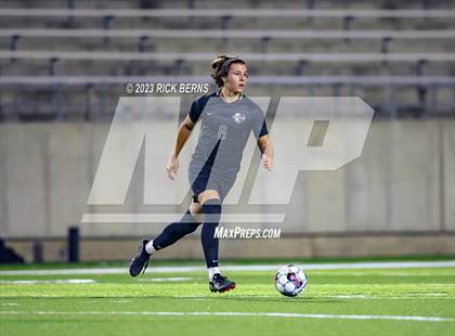 Thumbnail 1 in Grand Oaks vs Eisenhower (UIL6A RegionII Bi-district playoffs) photogallery.