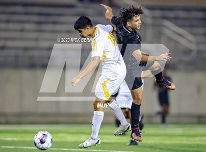 Thumbnail 3 in Grand Oaks vs Eisenhower (UIL6A RegionII Bi-district playoffs) photogallery.