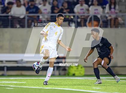 Thumbnail 1 in Grand Oaks vs Eisenhower (UIL6A RegionII Bi-district playoffs) photogallery.