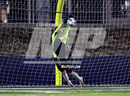 Thumbnail 1 in Grand Oaks vs Eisenhower (UIL6A RegionII Bi-district playoffs) photogallery.
