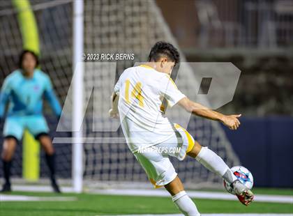 Thumbnail 1 in Grand Oaks vs Eisenhower (UIL6A RegionII Bi-district playoffs) photogallery.
