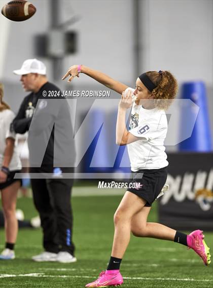 Thumbnail 3 in Jaguars QB Skills Challenge photogallery.