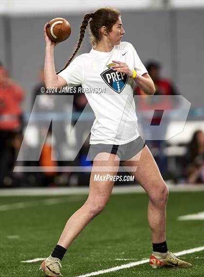 Thumbnail 3 in Jaguars QB Skills Challenge photogallery.