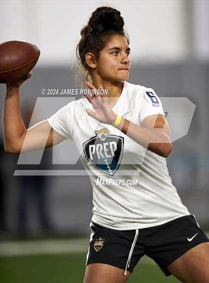 Thumbnail 3 in Jaguars QB Skills Challenge photogallery.