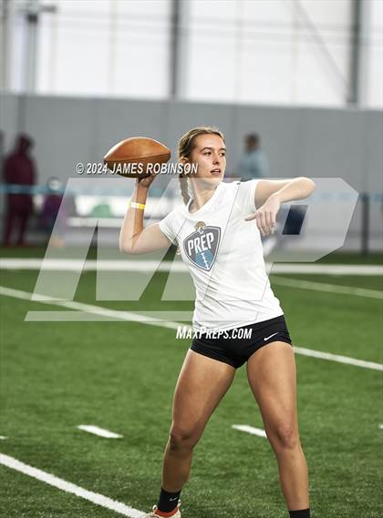 Thumbnail 3 in Jaguars QB Skills Challenge photogallery.