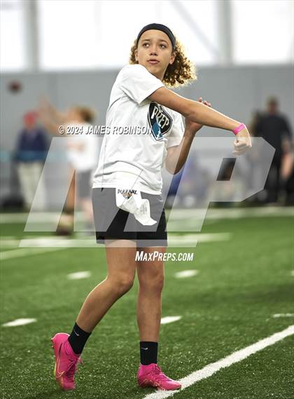 Thumbnail 3 in Jaguars QB Skills Challenge photogallery.