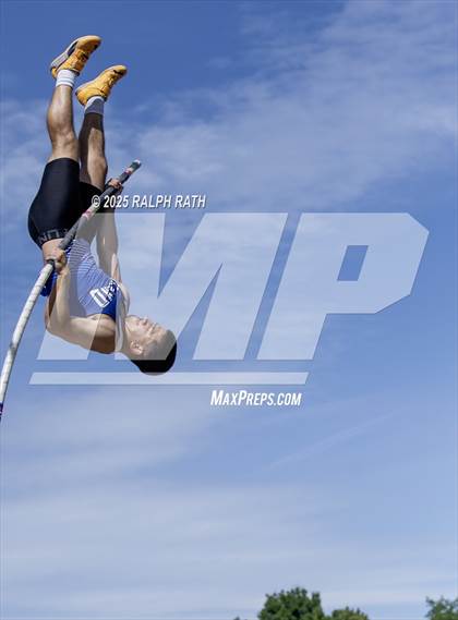 Thumbnail 1 in CIF NS Division 2 Finals (Pole Vault) photogallery.