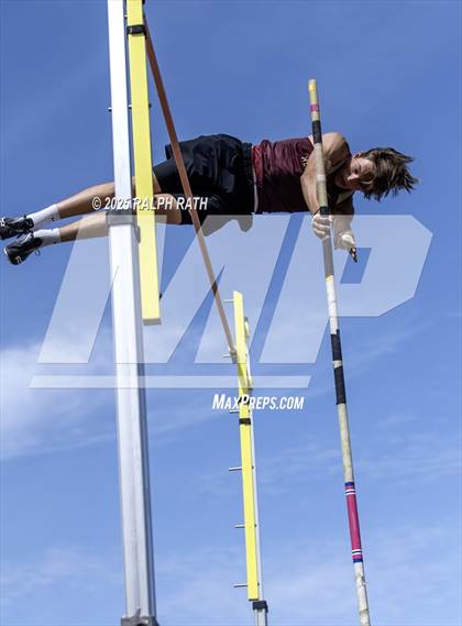 Thumbnail 3 in CIF NS Division 2 Finals (Pole Vault) photogallery.