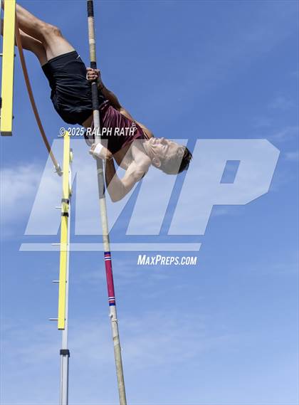 Thumbnail 1 in CIF NS Division 2 Finals (Pole Vault) photogallery.
