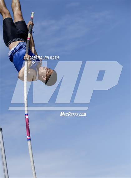 Thumbnail 2 in CIF NS Division 2 Finals (Pole Vault) photogallery.