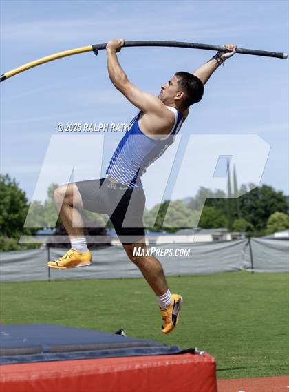 Thumbnail 1 in CIF NS Division 2 Finals (Pole Vault) photogallery.