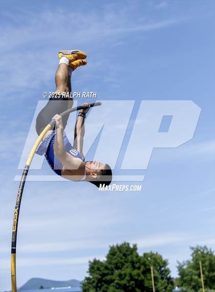 Thumbnail 1 in CIF NS Division 2 Finals (Pole Vault) photogallery.