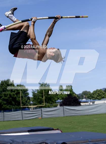 Thumbnail 2 in CIF NS Division 2 Finals (Pole Vault) photogallery.