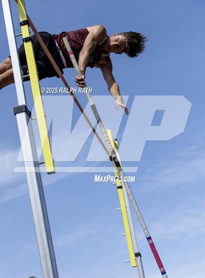 Thumbnail 3 in CIF NS Division 2 Finals (Pole Vault) photogallery.