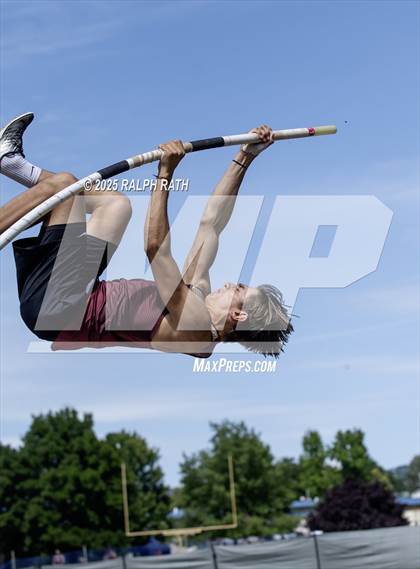Thumbnail 3 in CIF NS Division 2 Finals (Pole Vault) photogallery.