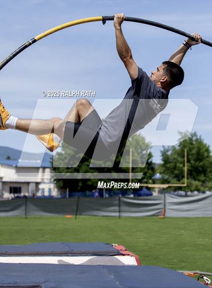 Thumbnail 1 in CIF NS Division 2 Finals (Pole Vault) photogallery.