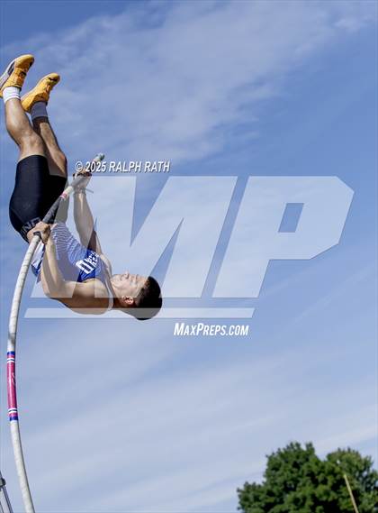 Thumbnail 1 in CIF NS Division 2 Finals (Pole Vault) photogallery.