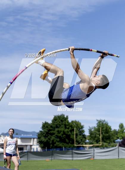 Thumbnail 3 in CIF NS Division 2 Finals (Pole Vault) photogallery.