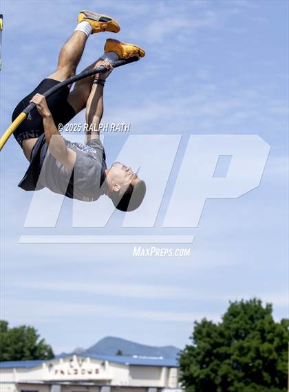Thumbnail 2 in CIF NS Division 2 Finals (Pole Vault) photogallery.