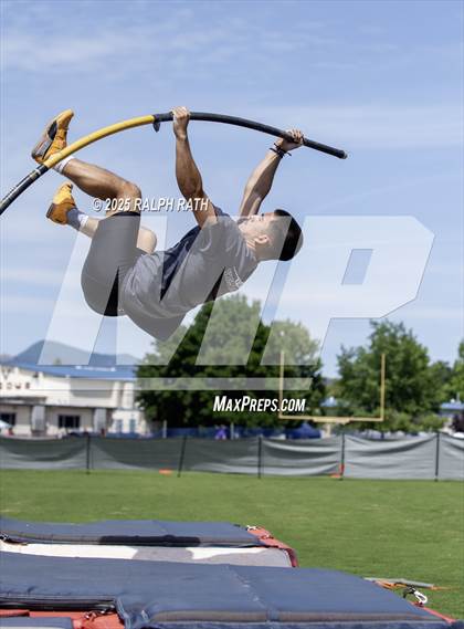 Thumbnail 2 in CIF NS Division 2 Finals (Pole Vault) photogallery.
