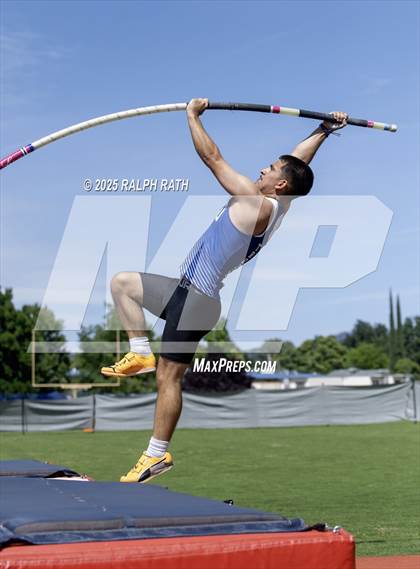 Thumbnail 2 in CIF NS Division 2 Finals (Pole Vault) photogallery.