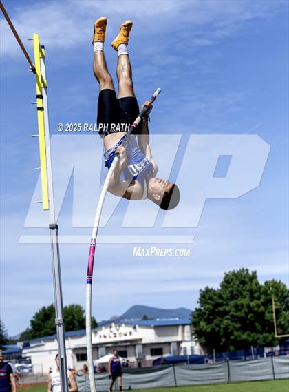 Thumbnail 1 in CIF NS Division 2 Finals (Pole Vault) photogallery.