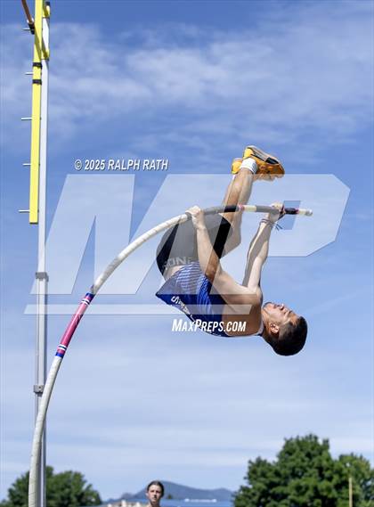 Thumbnail 2 in CIF NS Division 2 Finals (Pole Vault) photogallery.