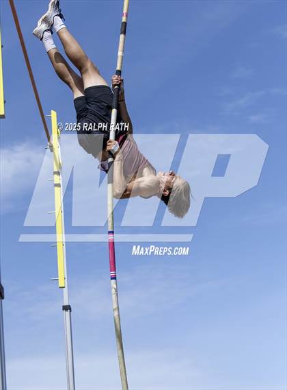 Thumbnail 3 in CIF NS Division 2 Finals (Pole Vault) photogallery.