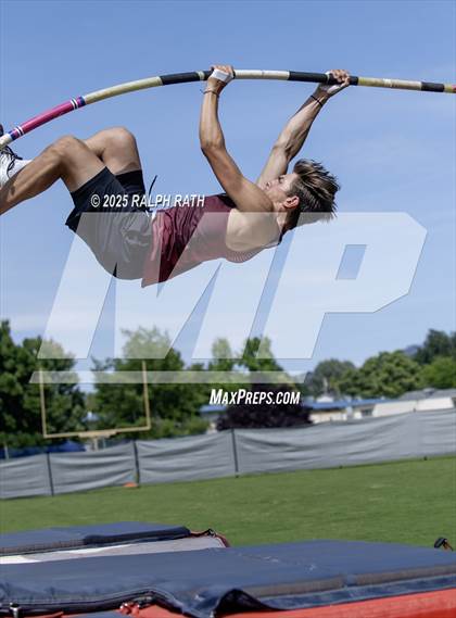 Thumbnail 1 in CIF NS Division 2 Finals (Pole Vault) photogallery.
