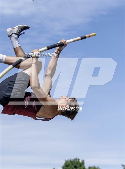 Thumbnail 3 in CIF NS Division 2 Finals (Pole Vault) photogallery.