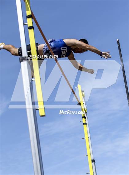 Thumbnail 3 in CIF NS Division 2 Finals (Pole Vault) photogallery.