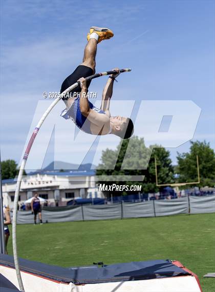 Thumbnail 3 in CIF NS Division 2 Finals (Pole Vault) photogallery.