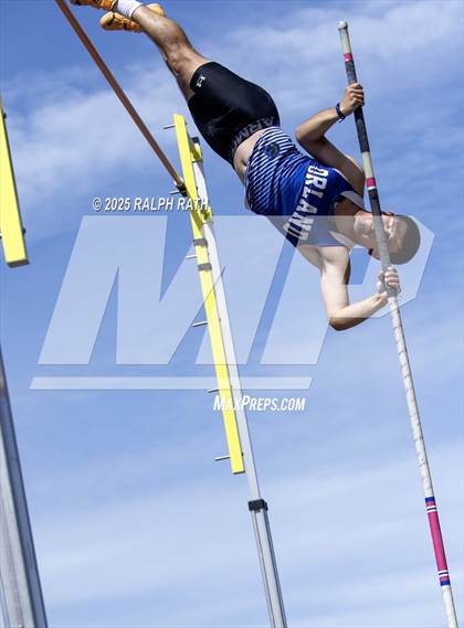 Thumbnail 3 in CIF NS Division 2 Finals (Pole Vault) photogallery.